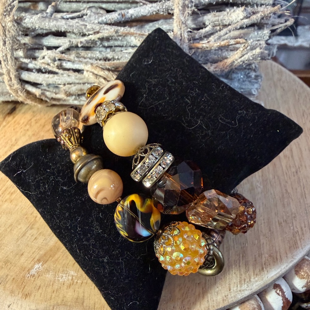 Elegant Beaded Bracelet with Gold and Brown Accents